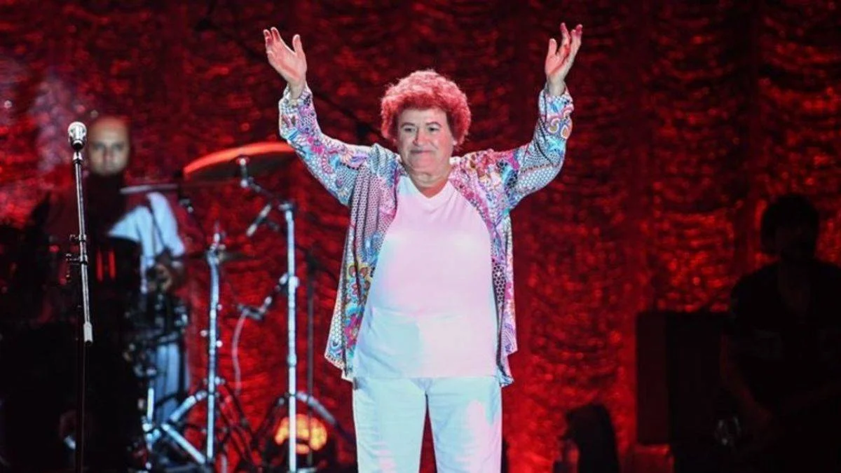 Selda Bağcan Minnet Eylemem türküsünün sözleri nedir?