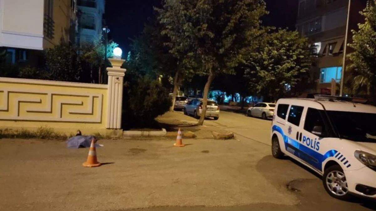 Sokakta yürürken fenalaşan adam hayatını kaybetti