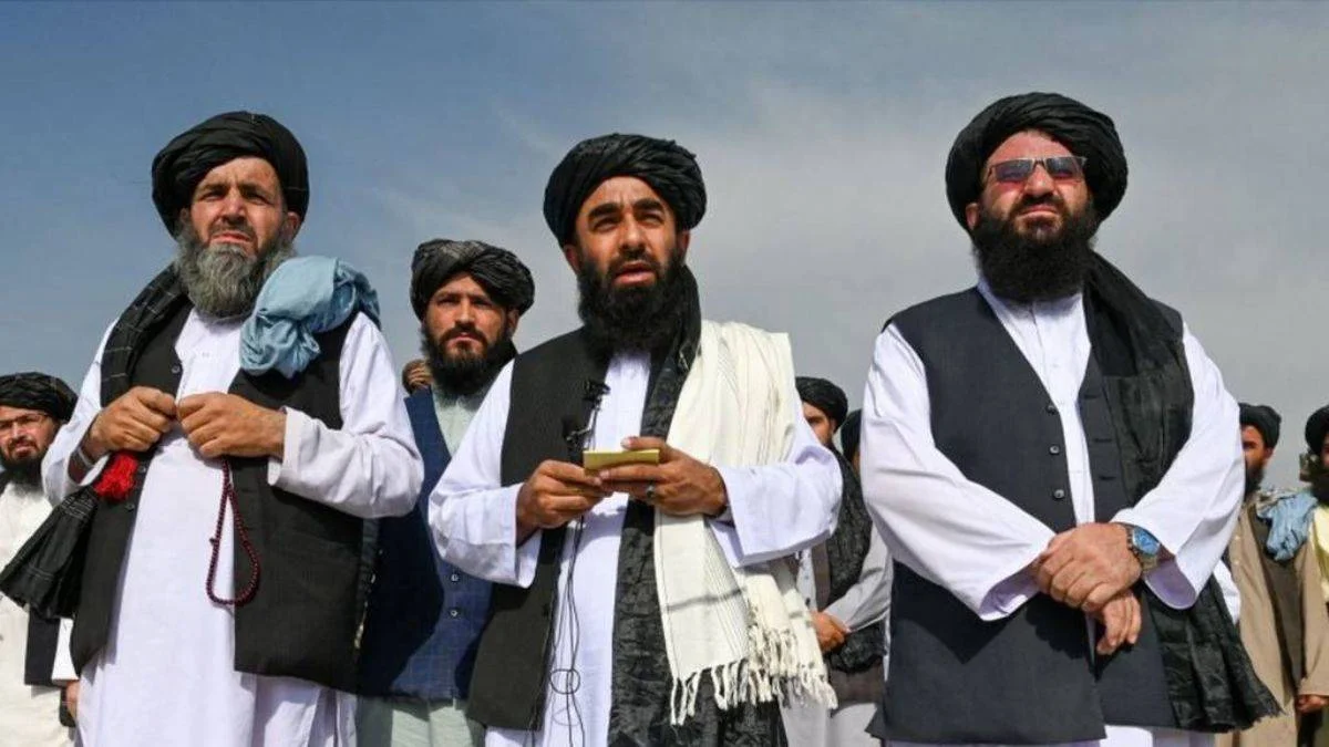 Taliban'dan 'yeni anayasa' açıklaması