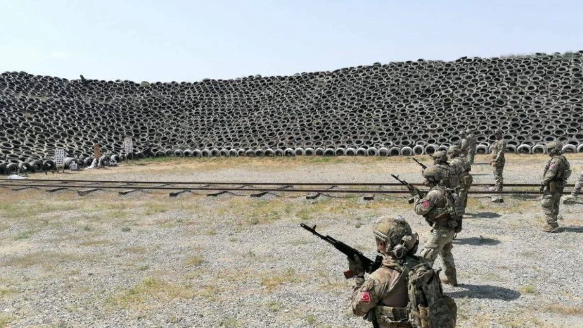 Türkiye ve Azerbaycan ordusundan ikili SAT eğitimi