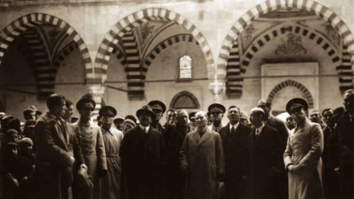 Atatürk 'din görevlilerinin maaşına' ne kadar zam yaptı!