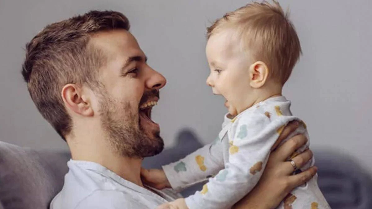 Babasıyla vakit geçiren çocuk daha zeki oluyor