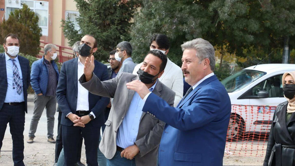 Başkan Palancıoğlu, Dursun Koca Cami'nin inşaatını inceledi