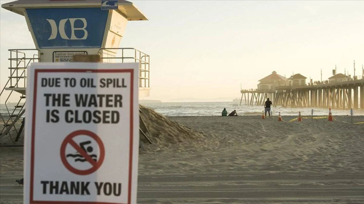 California'daki petrol sızıntısında harekete geçmekte geç kalındığı iddia edildi