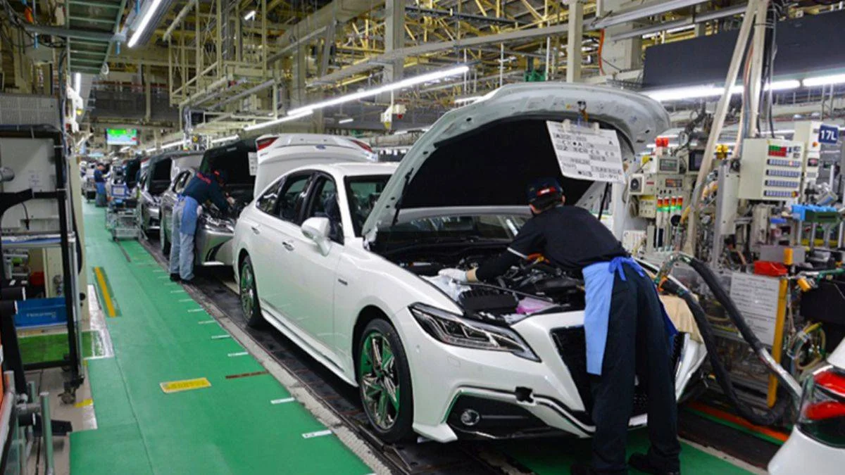 Çip sıkıntısı Toyota'yı vurdu! Küresel üretimini yüzde 15 düşürecek