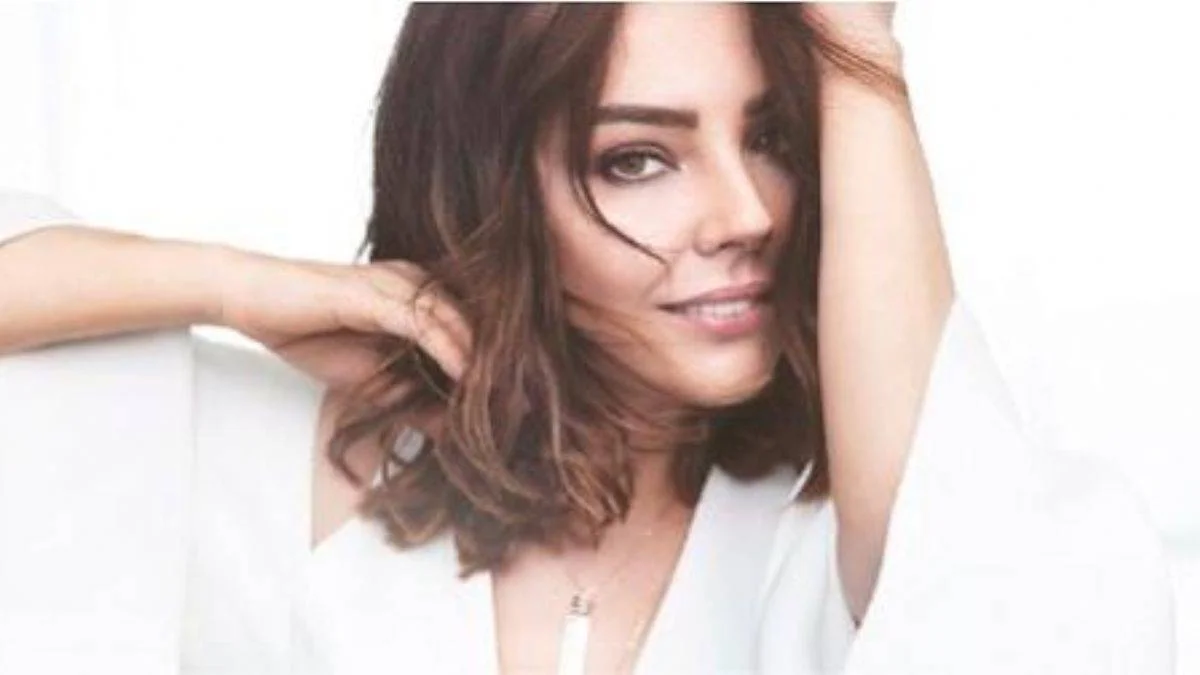 Ebru Gündeş Ararsam Gelme şarkısının sözleri