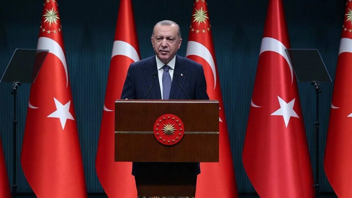 Erdoğan: Kimin milletin yanında durduğunu, kimin ellerin kılıcını çaldığını gördük