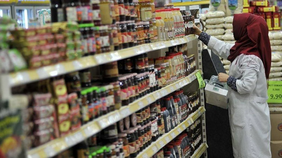 Esnaf: Marketler nüfusa göre açılsın