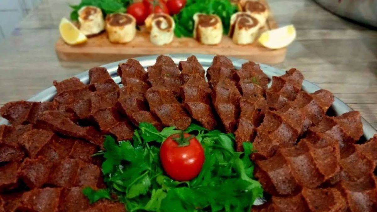Etsiz ve etli çiğ köfte tarifi | En güzel çiğ köfte nasıl yapılır? Mardin çiğ köftesi nasıl yapılır?