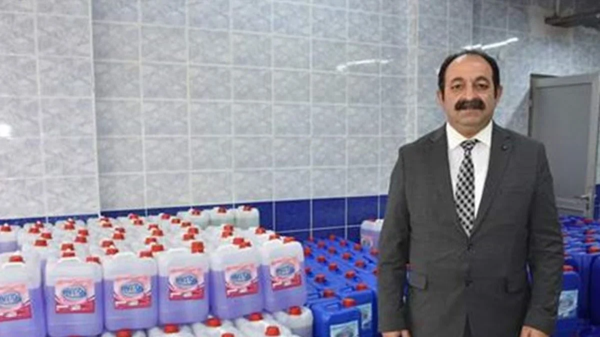 ''Kimya fabrikası'' lisede günde 5 ton üretim yapılıyor