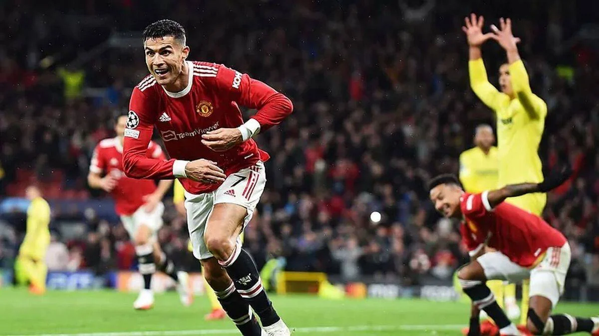 Manchester United'dan muhteşem geri dönüş! 3-2