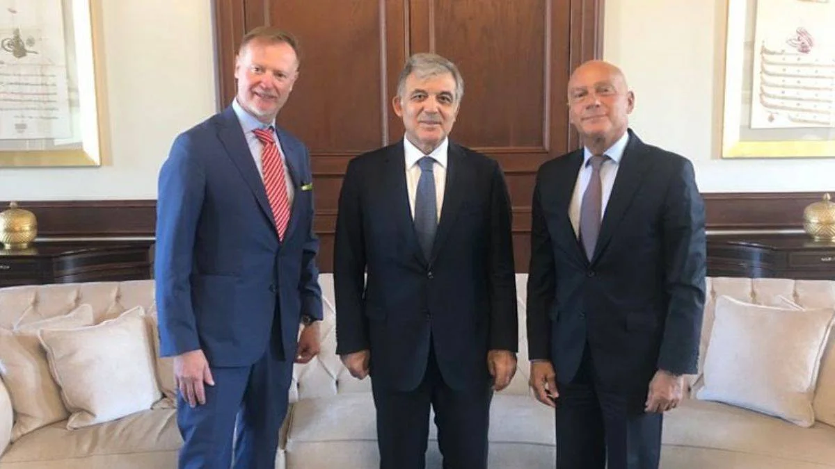 ''Osman Kavala serbest bırakılsın'' çağrısı yapan büyükelçi, Abdullah Gül ile görüştü