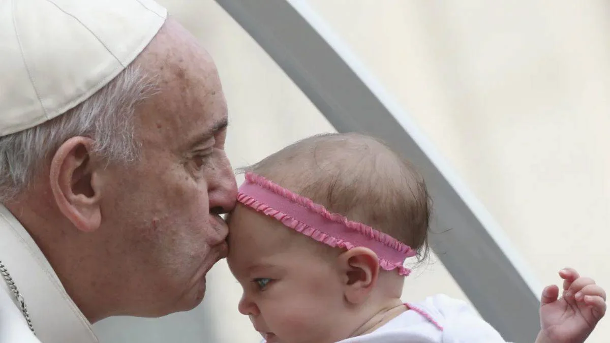 Papa özür bile dilemedi; üzgünmüş!