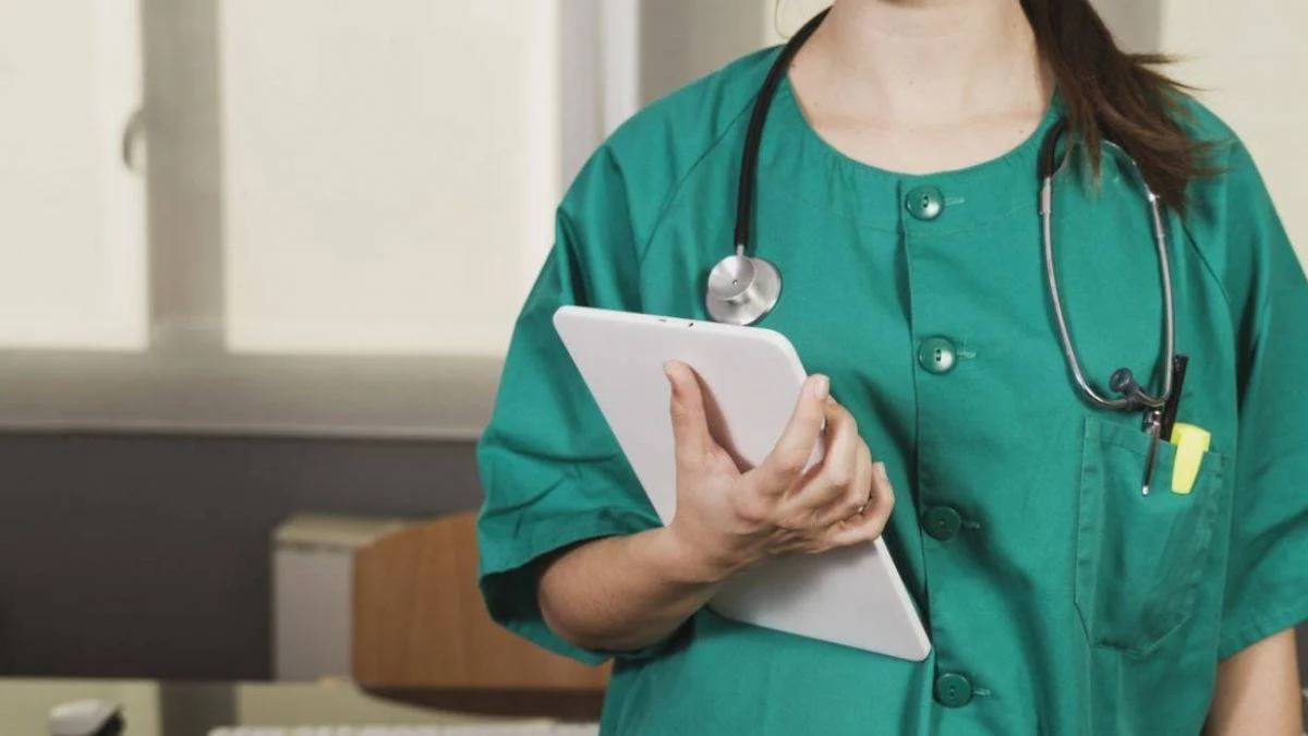 Sağlıkçılara İETT ücretsiz mi? Sağlık personeli (hemşire-doktor-tekniker) İETT otobüslerine bedava mı binecek?