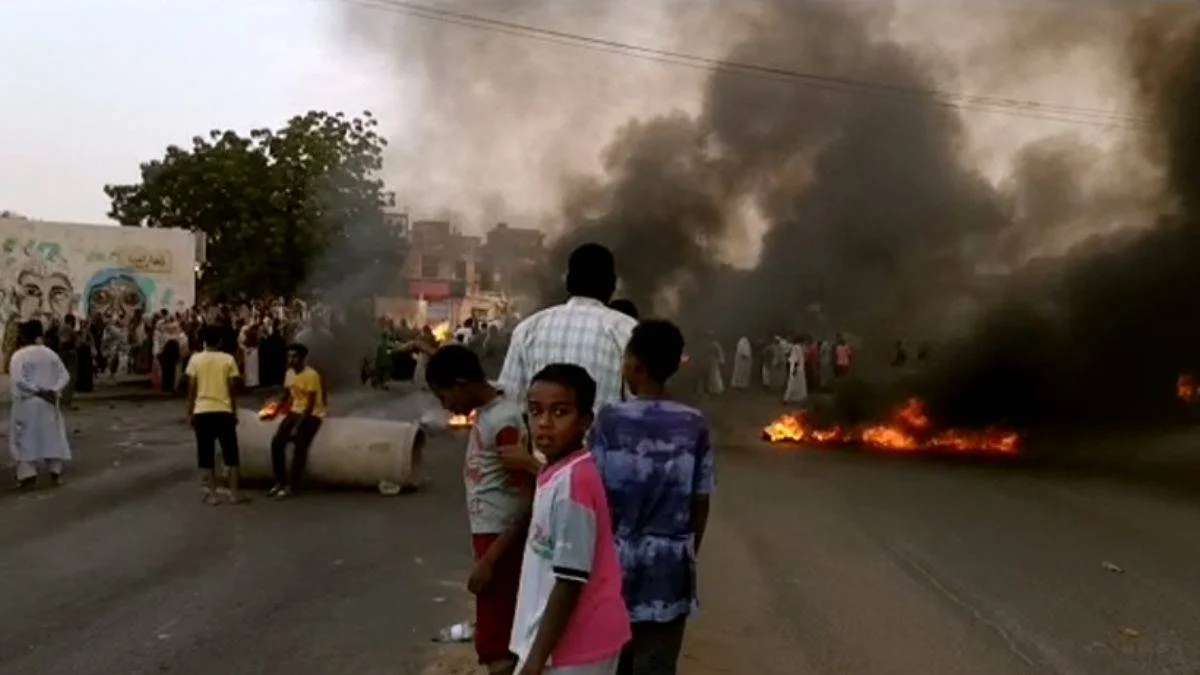 Sudan'da yeni darbe girişimi: Halk sokakta