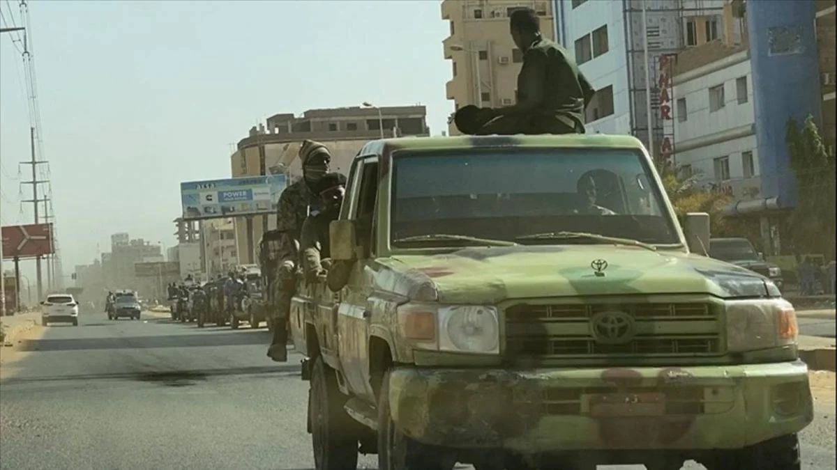Sudan ordusu ABD'li temsilcinin gitmesini beklemiş