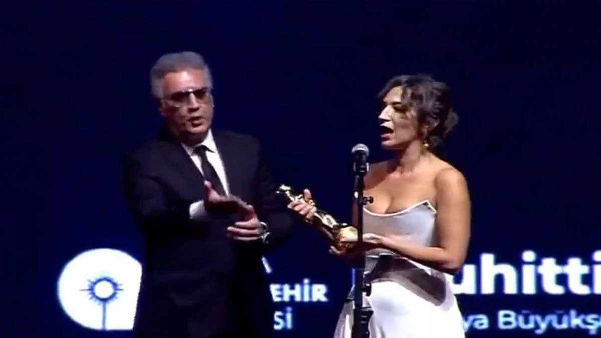 Tamer Karadağlı: Gittiğime pişmanım, festivalin sanatla alakası yok tamamen politik