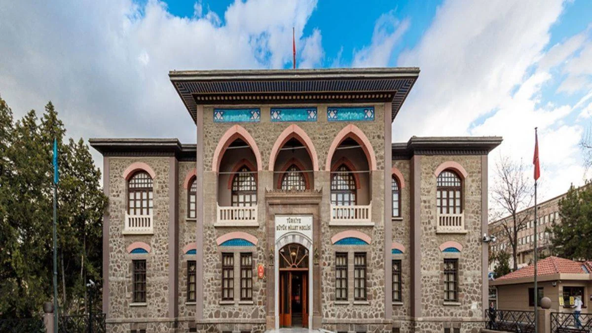 Tarihin arasından 'sivrilen' yapılar