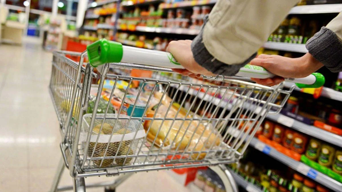 "Zincir marketler halkı aç bırakmadı"