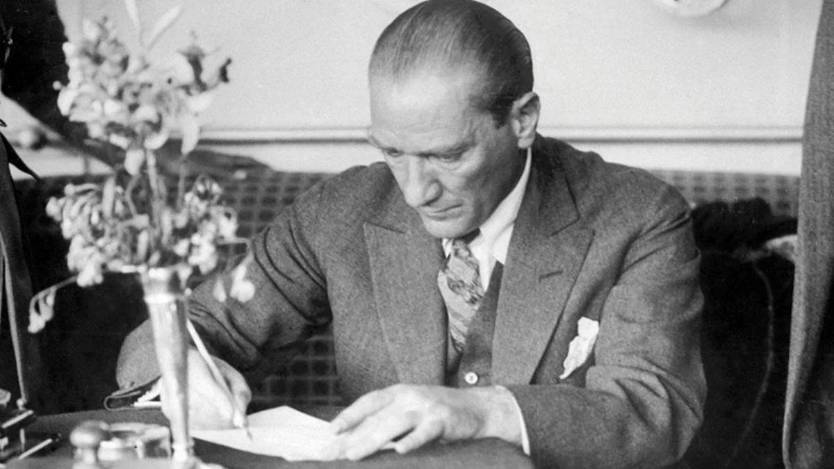 AK Partili vekil, Atatürk'ün hiç yayımlanmamış röportajını ortaya çıkardı: ''Yeni Türkiye'' vurgusu!