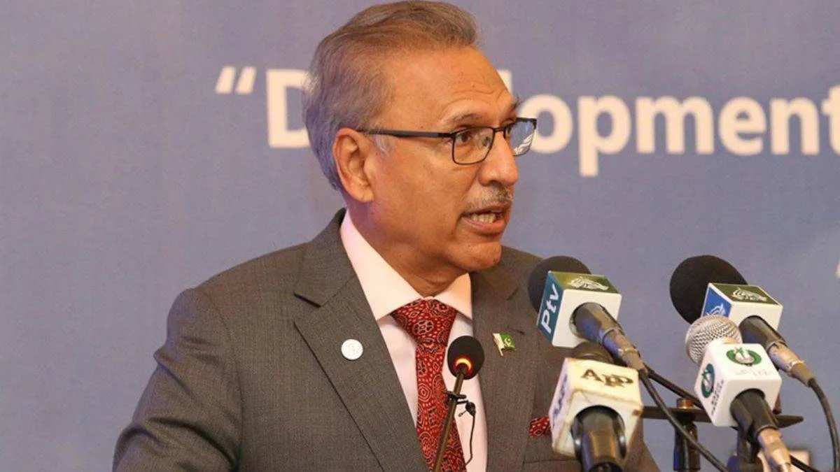 Alvi, Türkiye'yi de örnek gösterdi: ''Bize ders vermeye kalkanlara şaşırıyorum''