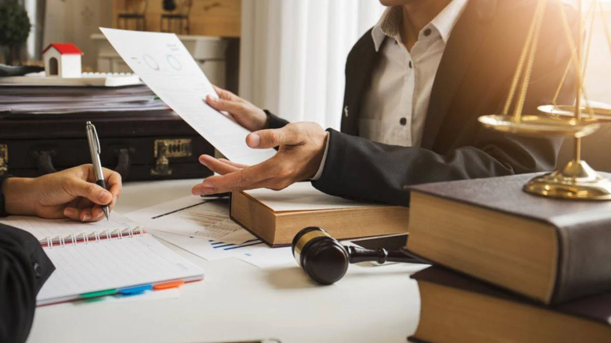 Avukat işlemlerinde yeni ücretler belli oldu: Avukata danışmak 675 TL