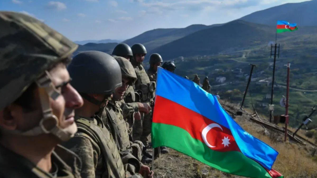 Azerbaycan, Karabağ'a giden Ermenistan Savunma Bakanı'nı uyardı