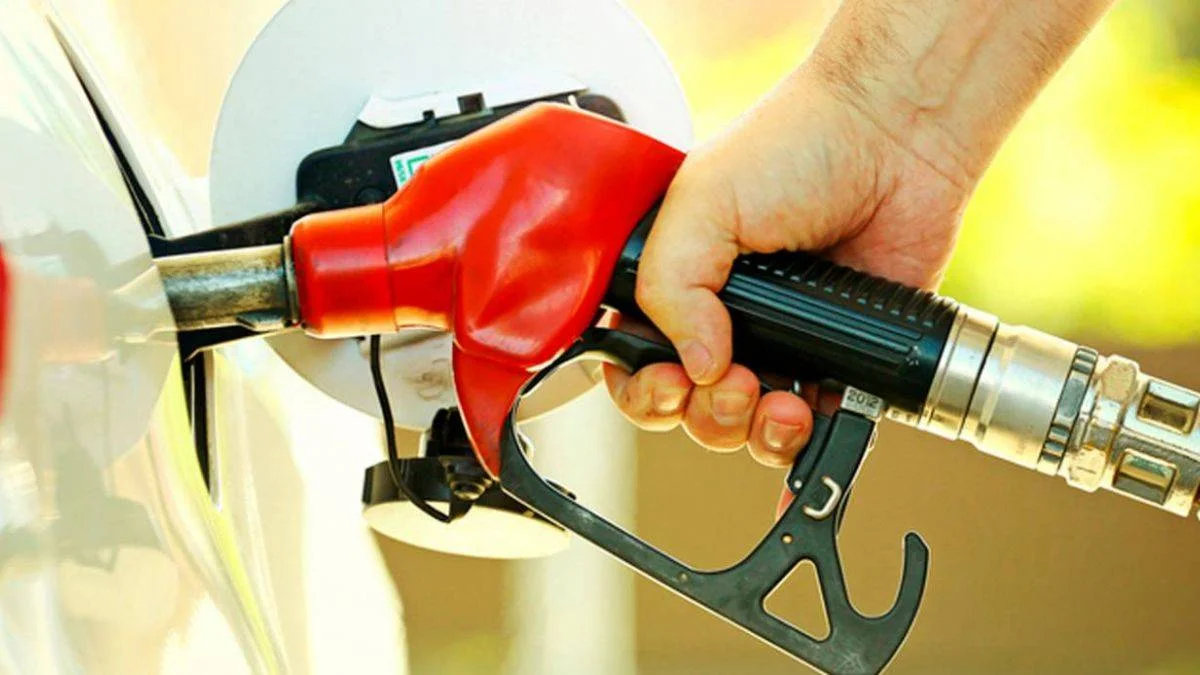 Benzin indirim 11 Kasım Perşembe | Benzine indirim mi geldi? Benzin litresi ne kadar oldu?
