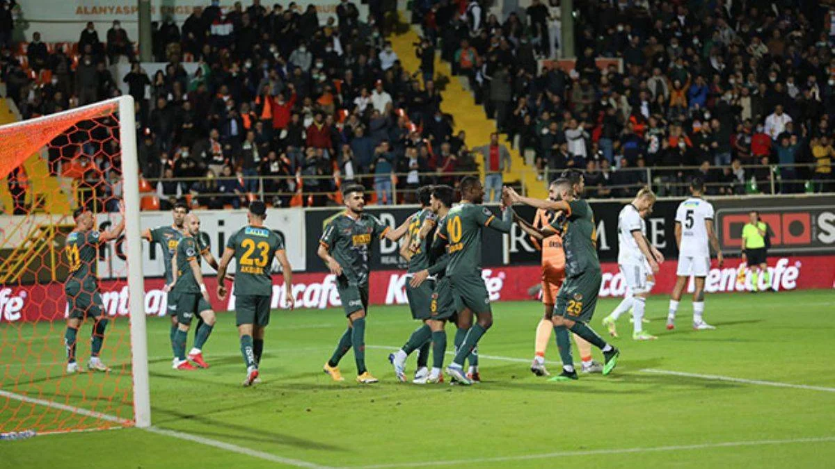 Beşiktaş'ta üst üste üçüncü yenilgi
