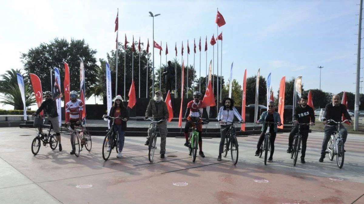 Bisiklet İnisiyatifi ekibi TimeTürk'e konuştu: "10 kişiyle yola çıkıp, 5 kişi kalmamız tüm zorluğu anlatıyor"