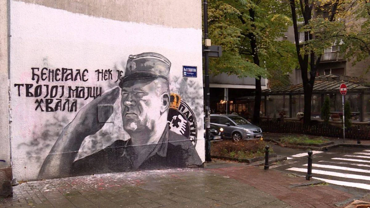 BM'den 'Bosna Kasabı' Mladic'in duvar resminin korunmasına tepki