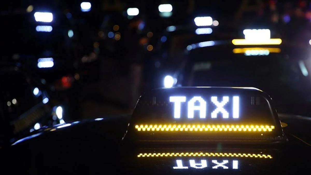 Brüksel'de Uber taksiye durdurma kararı