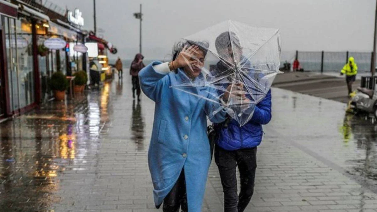 Bursa'da yarın okullar tatil edildi mi? Bursa 1 Aralık Çarşamba (yarın) okul var mı? Bursa'da okullar kapalı mı?