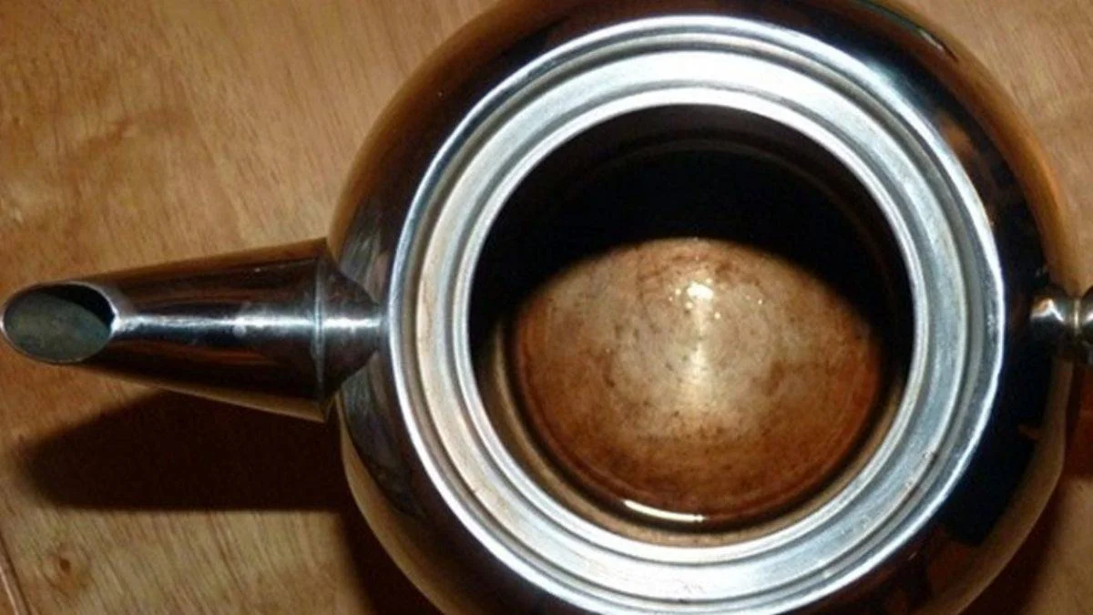 Çaydanlık kolay bir şekilde nasıl temizlenir?