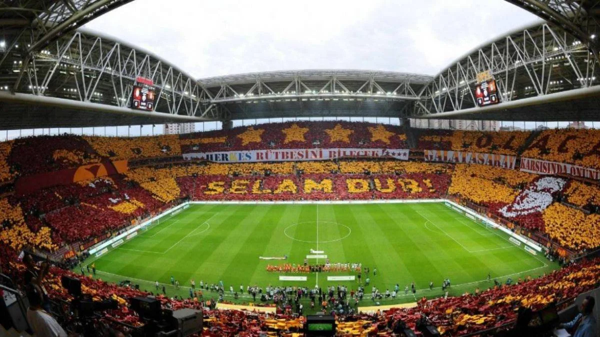 Galatasaray'a ceza verilecek mi? Tam kapasite kararından sonra Galatasaray ceza alır mı?