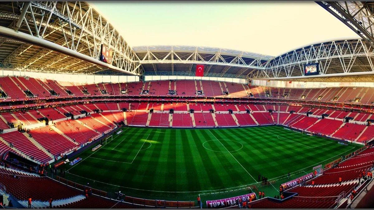 Galatasaray-Lokomotiv Moskova maçı seyirci kapasitesi | Maça kaç seyirci (taraftar) alınacak, kaç bilet satılacak?