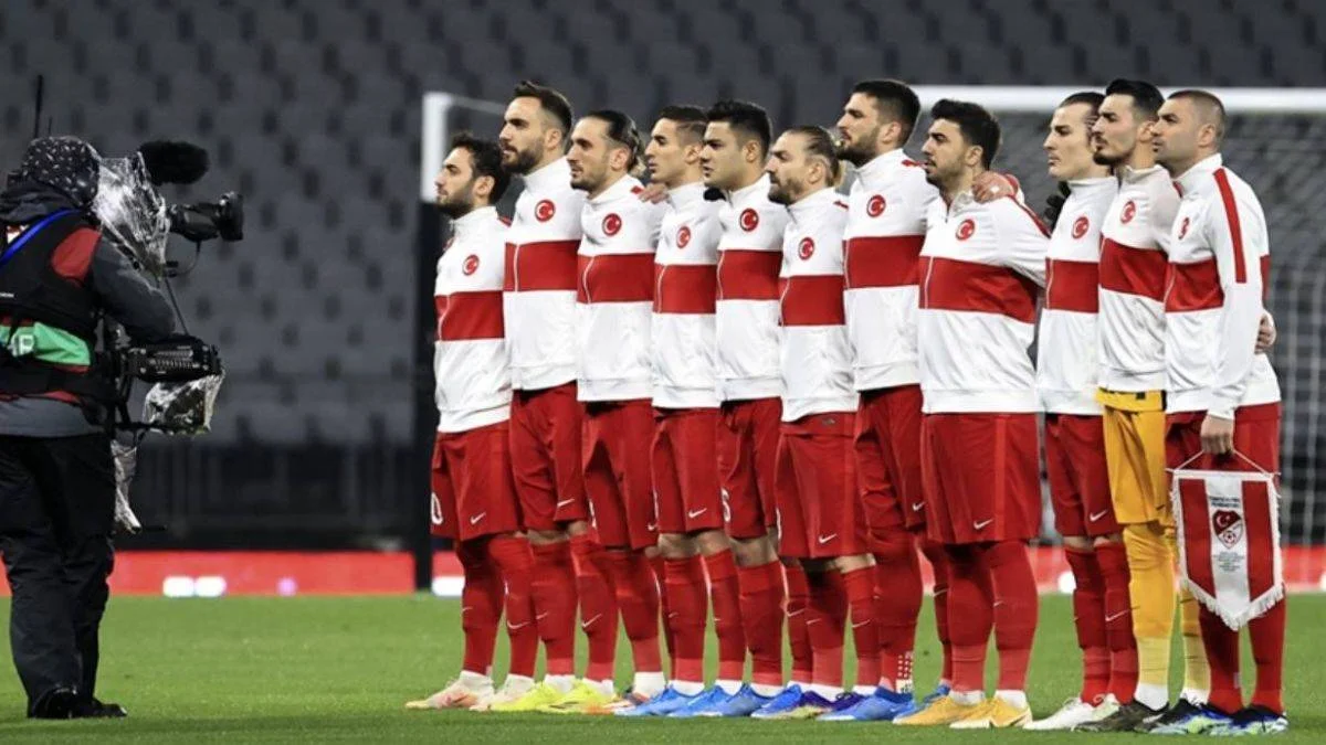 Hollanda Norveç'i yenerse Türkiye dünya kupasına gider mi? Türkiye Karadağ'ı yenerse gruptan çıkar mı?