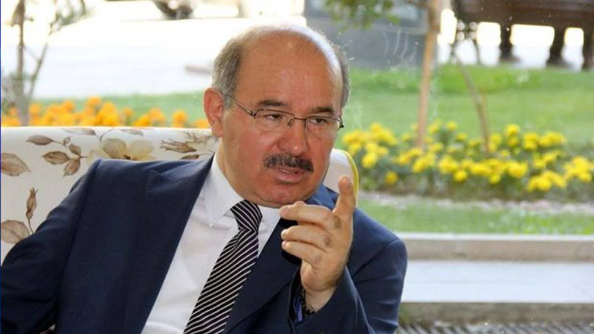 Hüseyin Çelik: Başımıza taş düşse dış güçlere havale ediyoruz