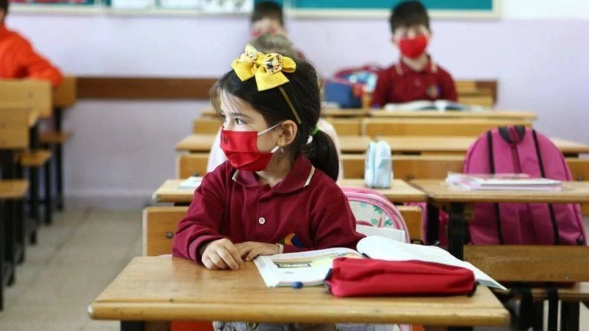 İstanbul'da yarın okullar tatil mi? İstanbul'da 1 Aralık Çarşamba okul var mı? İstanbul'da okullar tatil edilir mi?