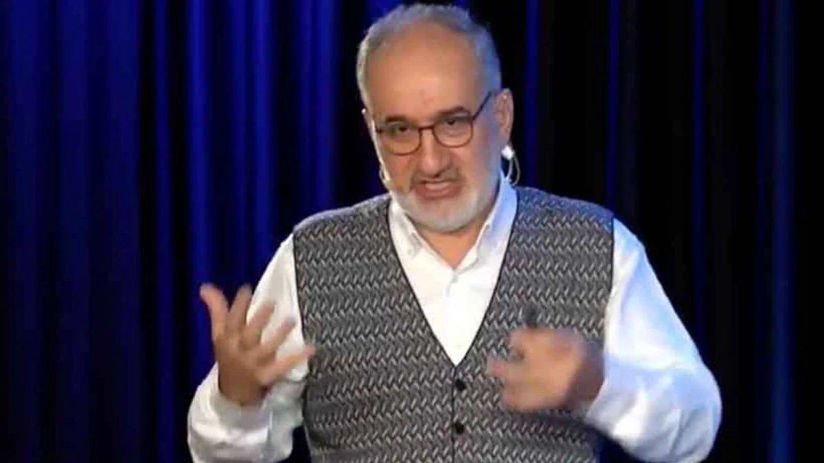 Mustafa İslamoğlu, Sezai Karakoç'la ilgili attığı tweeti gelen tepkiler üzerine sildi