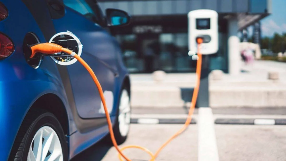 Oto servisleri elektrikli araca hazır değil