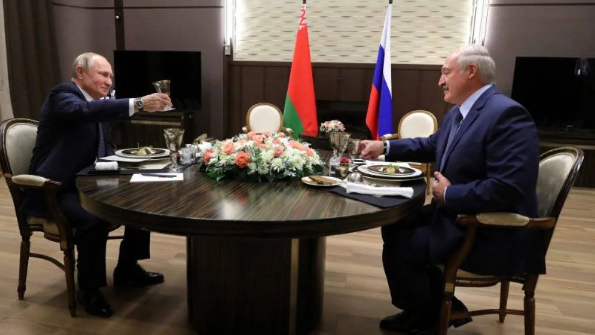 Polonya'dan Merkel ve Macron'a 'Belarus' tepkisi