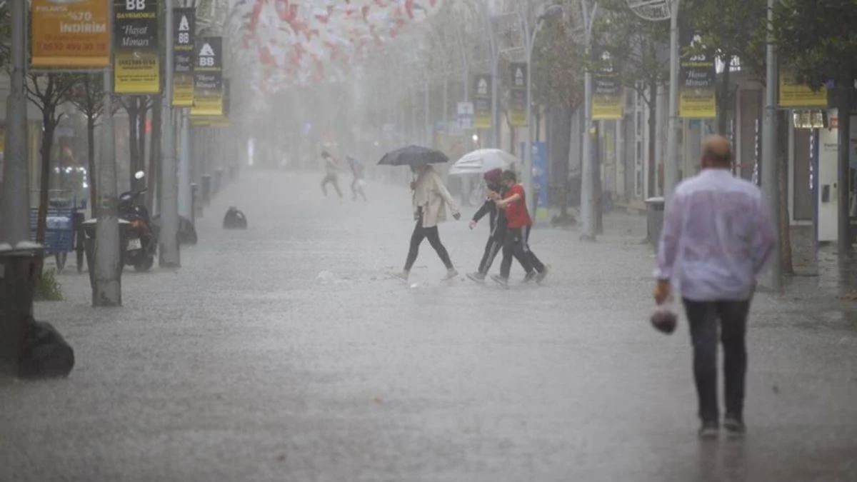 Sakarya'da yarın okullar tatil mi? 1 Aralık Çarşamba (yarın) Sakarya'da okul var mı? Sakarya'da okullar tatil edildi mi?