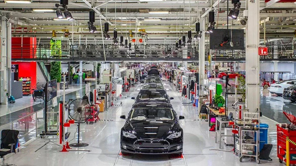 Saniyede 45 araç üretmeyi hedefliyordu: Tesla, Avrupa Birliği'nden fon alma hakkını kaybetti