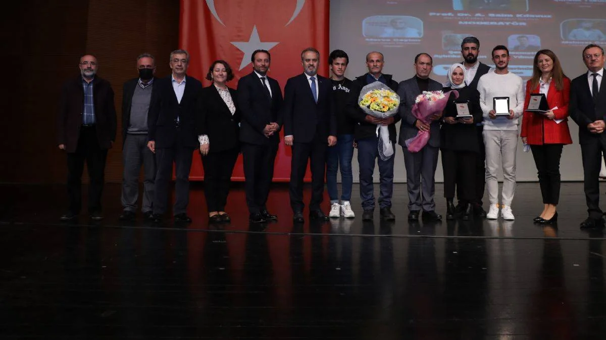 Şehit öğretmenler Bursa'da anıldı