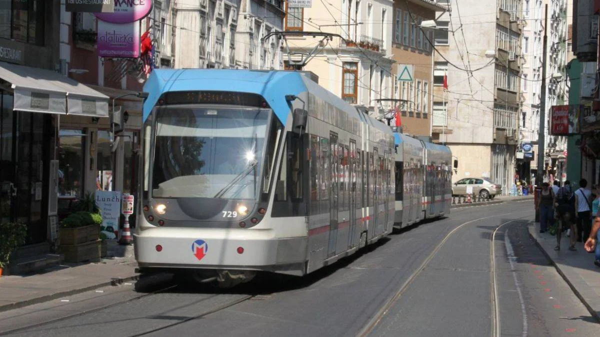 Sirkeci, Gülhane, Sultanahmet, Çemberlitaş tramvay durağı neden kapalı? 12 Kasım Cuma Sirkeci, Gülhane, Sultanahmet, Çemberlitaş tramvay durağı ne zaman açılacak?