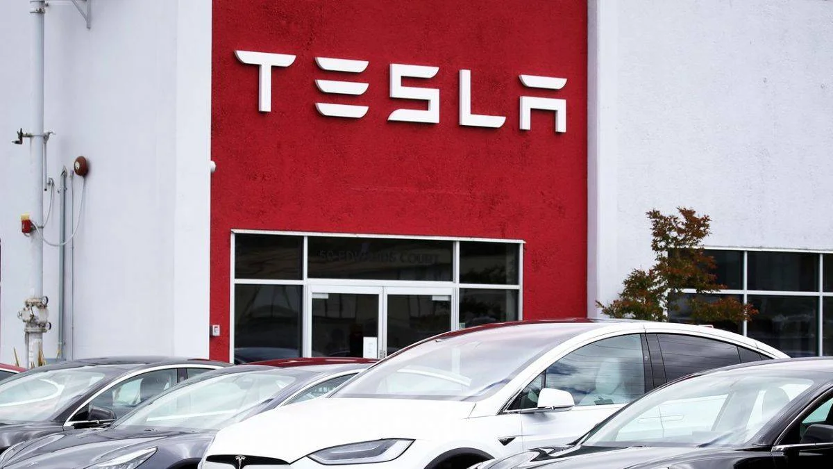 Tesla'dan araç fiyatlarına zam
