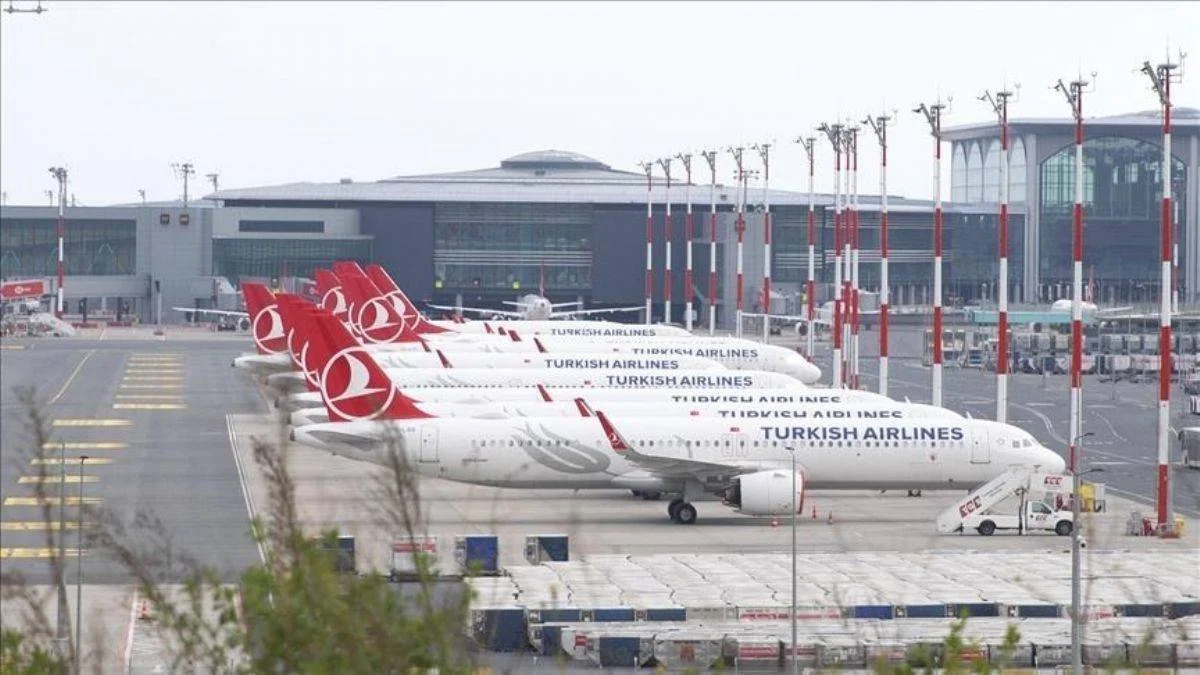 THY, İstanbul varışlı iç hat seferlerinde uçağa biniş işlemlerini durdurdu