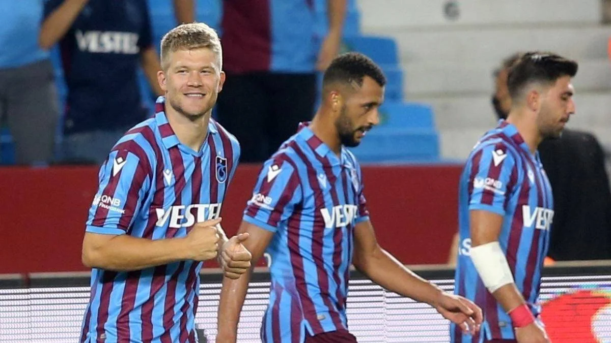 Trabzonspor'da Andreas Cornelius şoku!