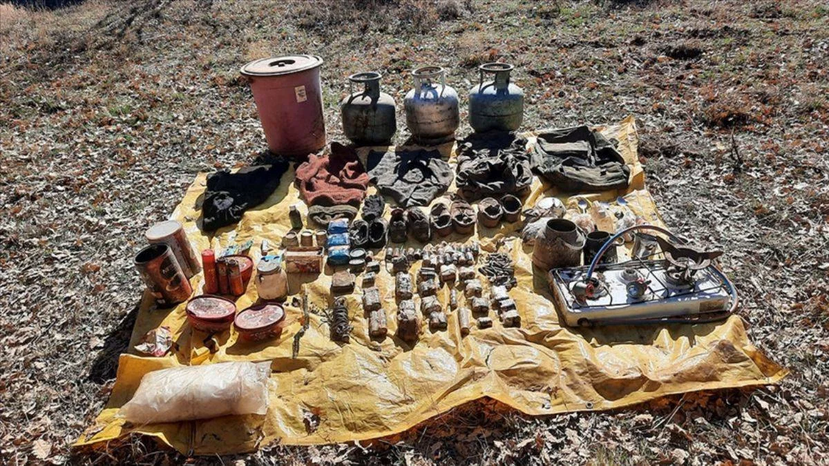 Tunceli'de operasyon! 8 sığınak ve mağara imha edildi